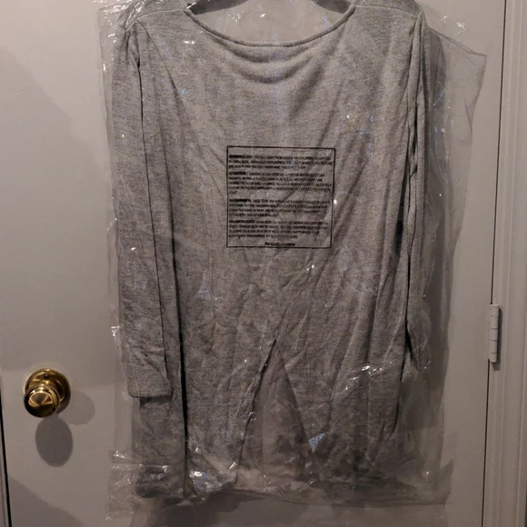 Halston Top - Picture 4 of 9